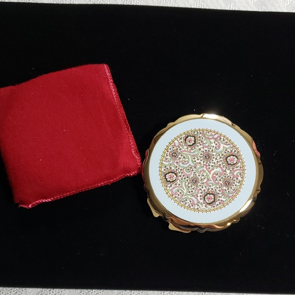 Compact Refillable Powder Mirror